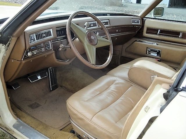 1976 Cadillac DeVille Base - photo 6
