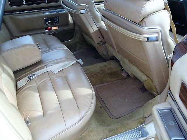1976 Cadillac DeVille Base - photo 10