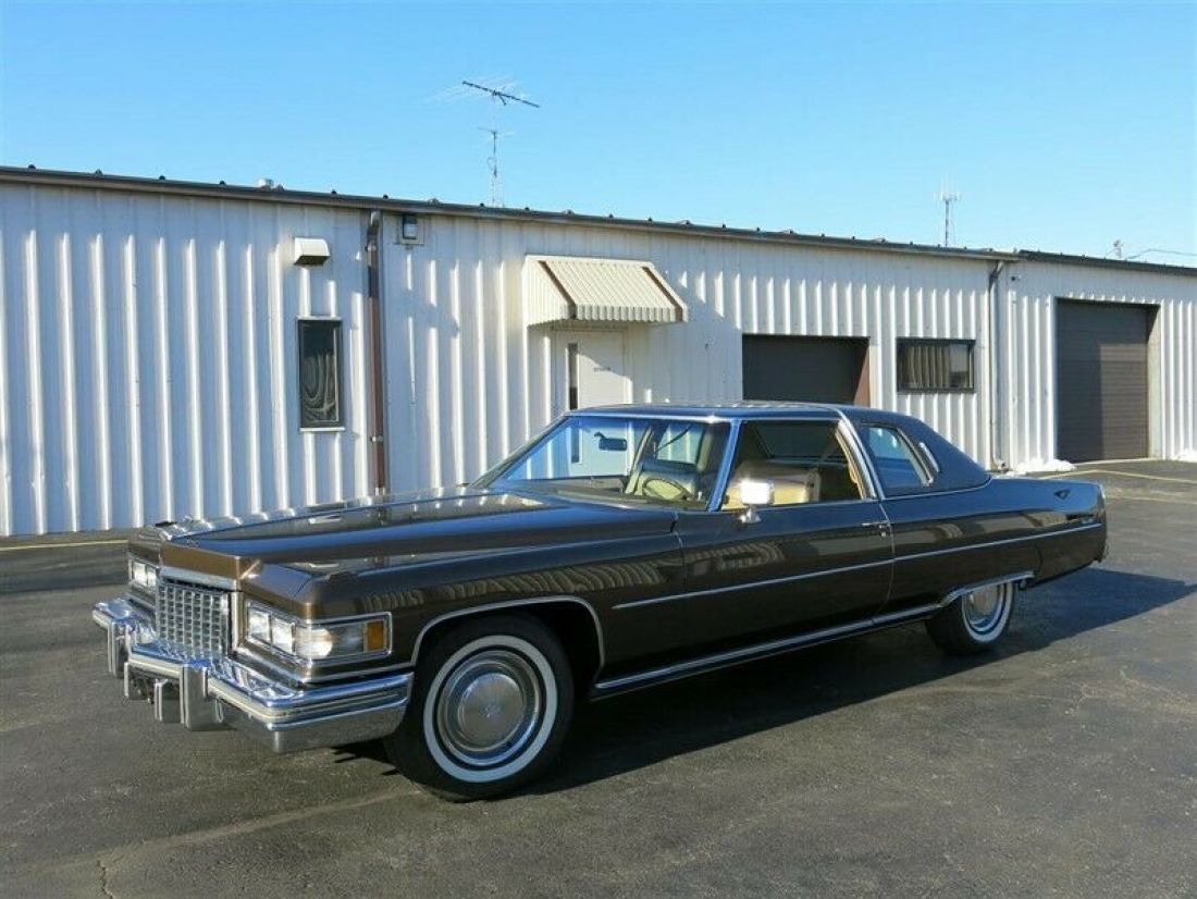 1976 Cadillac Coupe DeVille, 25k Miles - photo 2