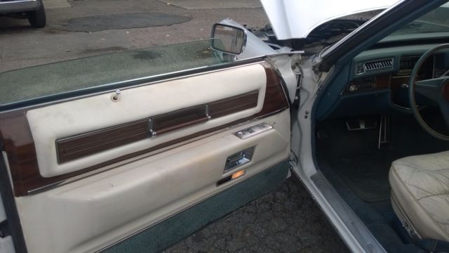 1976 Cadillac DeVille Base Coupe 2-Door - photo 11
