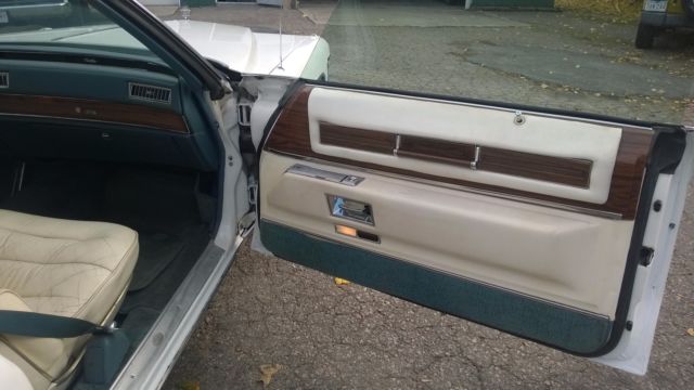 1976 Cadillac DeVille Base Coupe 2-Door - photo 8