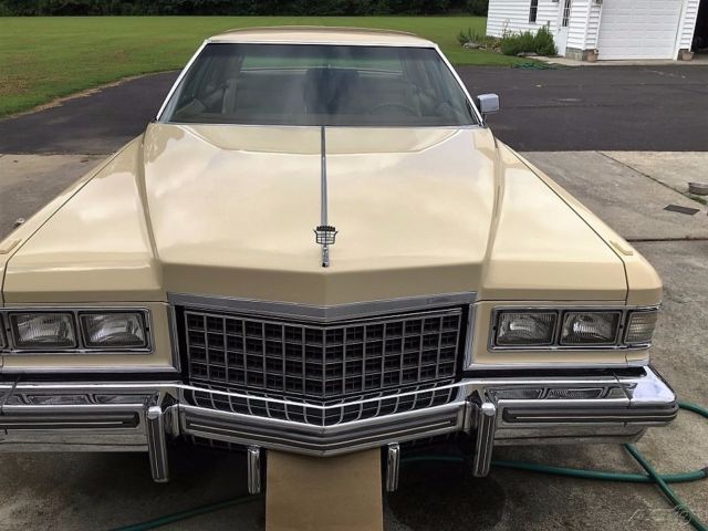 1976 Cadillac DeVille - photo 2
