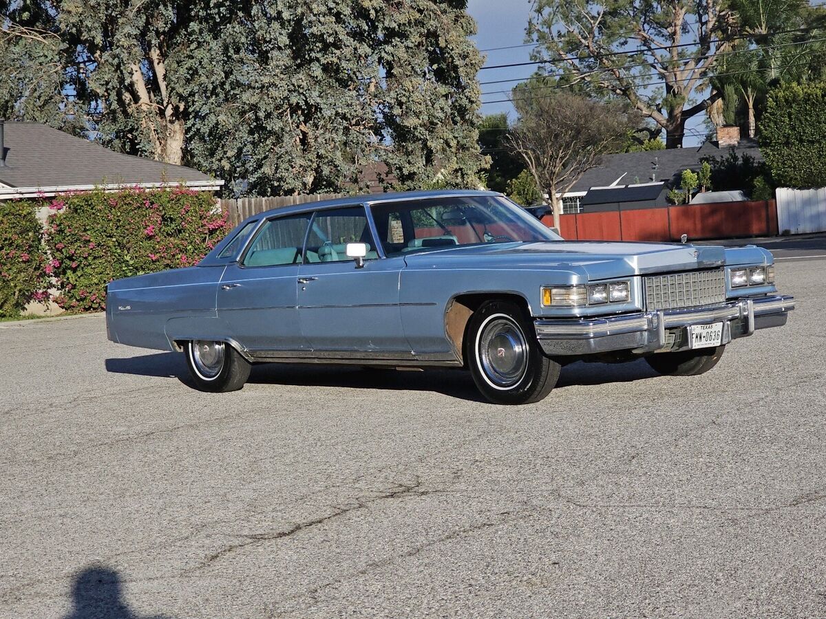 1976 Cadillac DeVille - photo 2