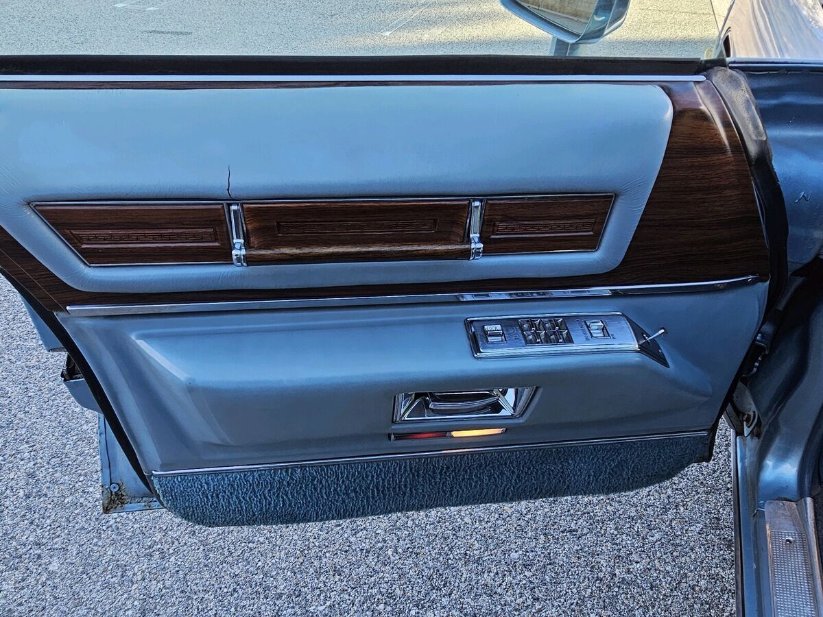 1976 Cadillac DeVille - photo 3