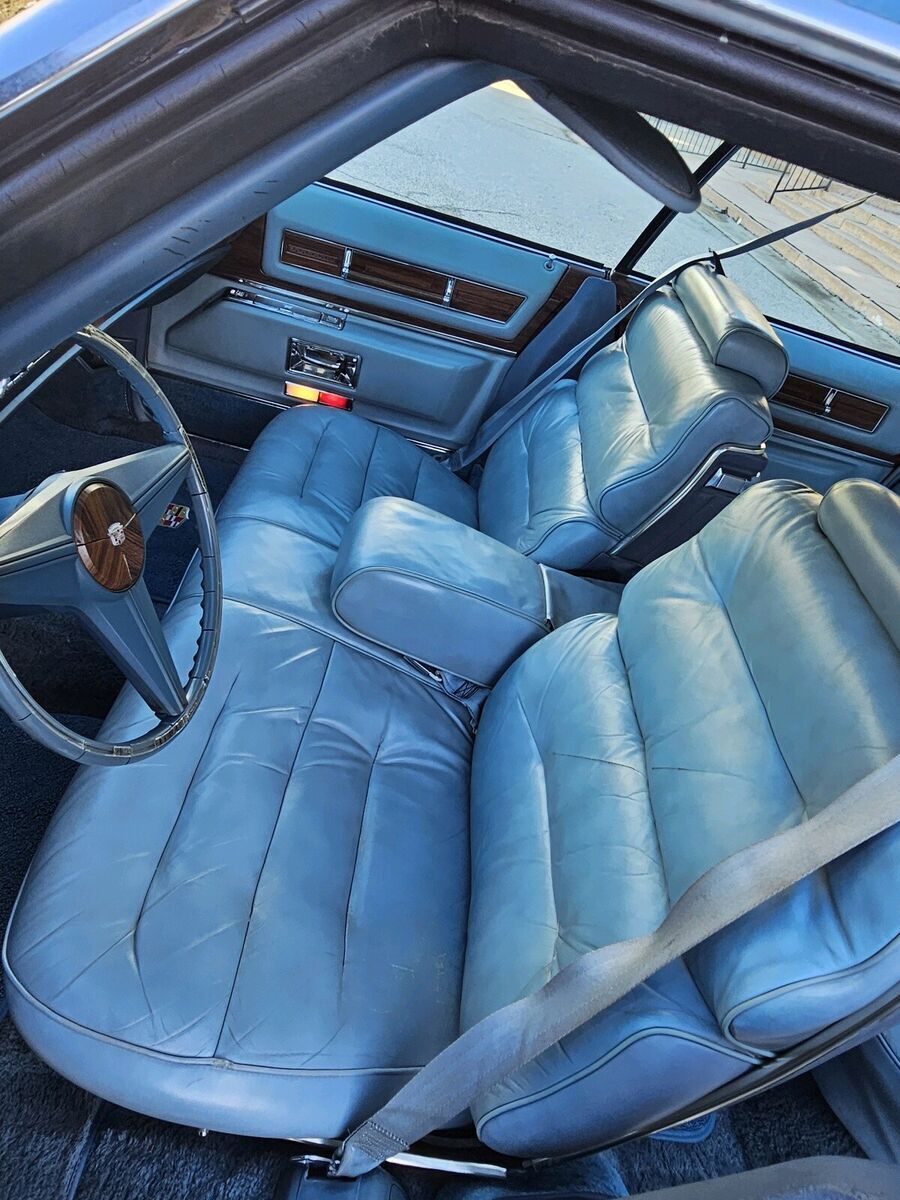1976 Cadillac DeVille - photo 4