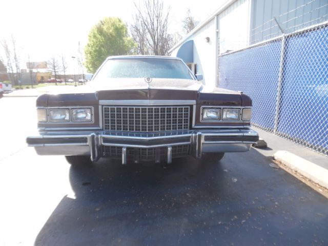 1976 Cadillac Fleetwood - photo 2