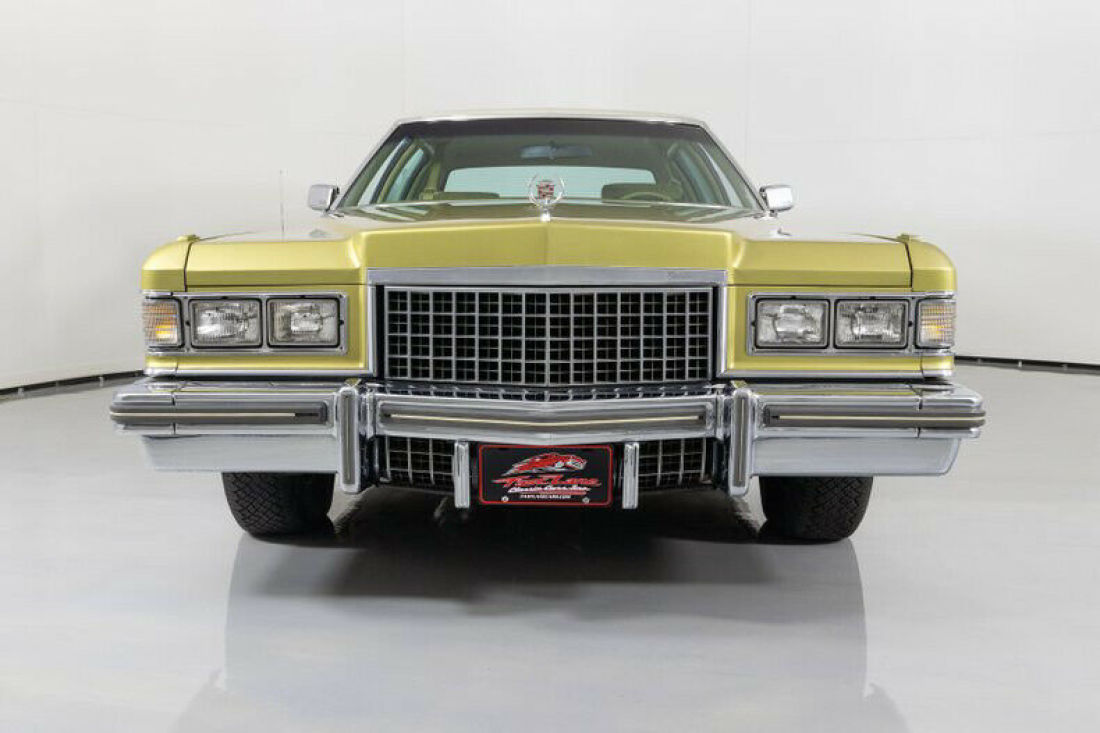 1976 Cadillac Fleetwood Fleetwood Brougham - photo 4