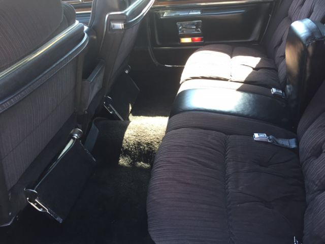 1976 Cadillac Fleetwood - photo 12