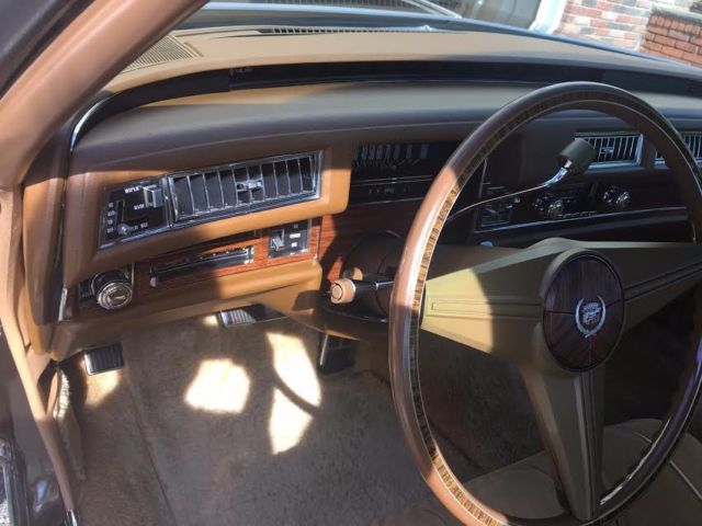 1976 Cadillac Fleetwood Brougham D'Elegance - photo 10