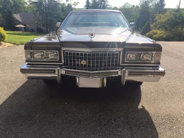 1976 Cadillac Fleetwood Brougham D'Elegance - photo 3