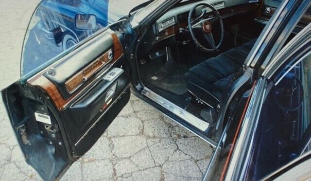 1976 Cadillac Fleetwood - photo 9