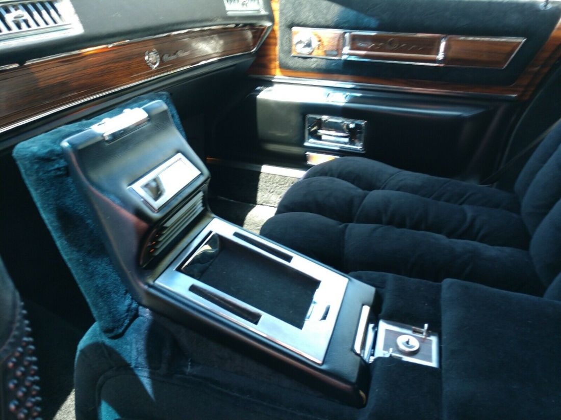 1976 Cadillac Fleetwood Talisman - photo 9