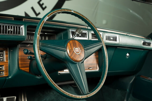 1976 Cadillac Seville 4dr Sedan - photo 2