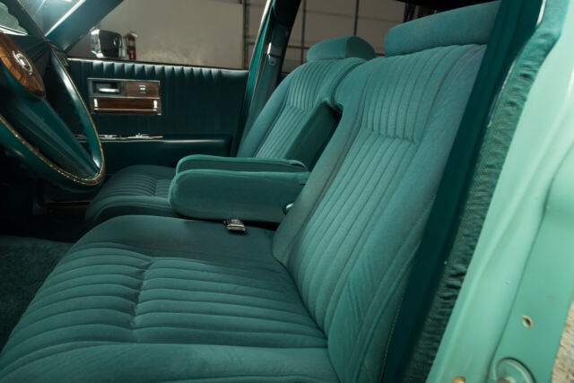 1976 Cadillac Seville 4dr Sedan - photo 4