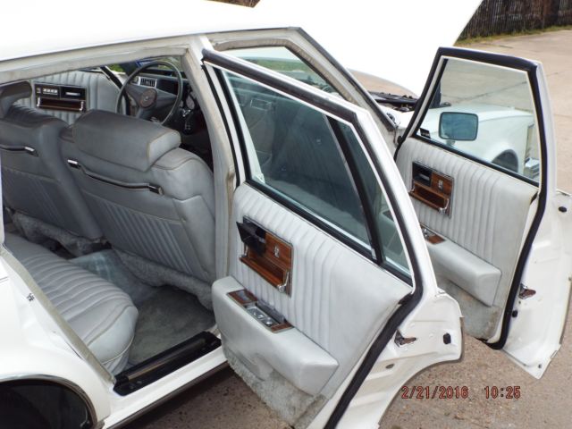 1976 Cadillac Seville - photo 9