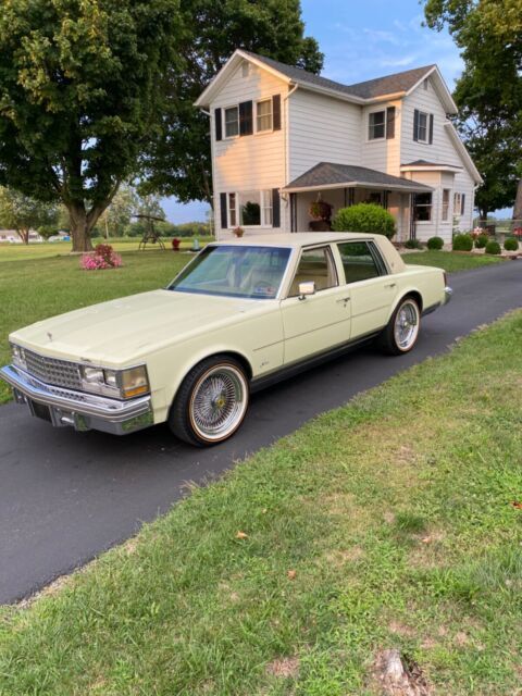 1976 CADILLAC SEVILLE STUNNING CAR 62,184 MILES SHOW ROOM CLEAN GORGEOUS !NICE ! 1976 Cadillac Seville