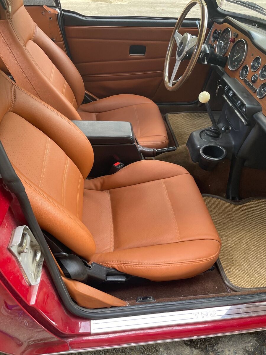 1976 Triumph TR-6 Convertible - photo 9
