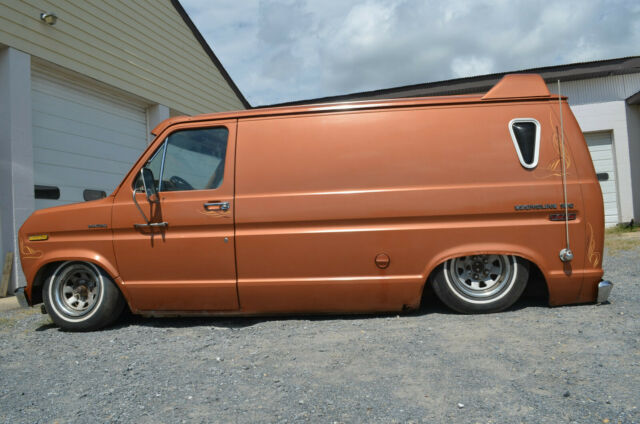 1976 Ford E-Series Van e_150 - photo 3