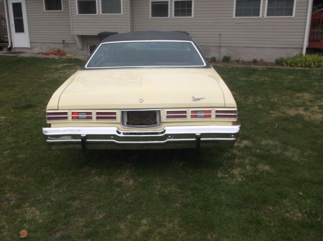 1976 Chevrolet Caprice Classic Sport Sedan 4-Door - photo 12