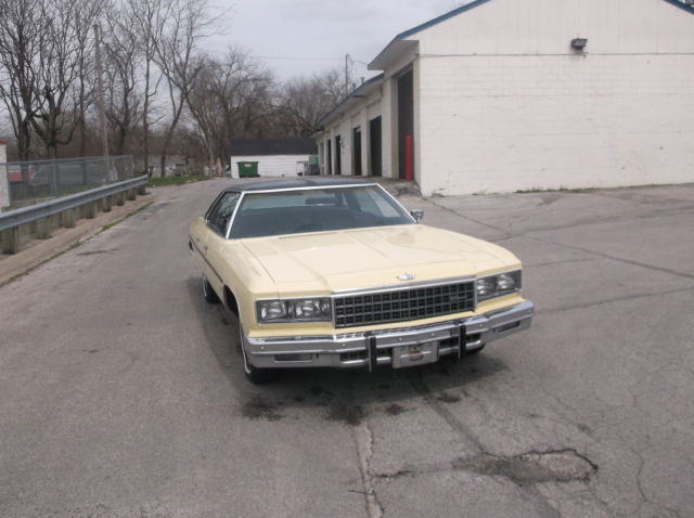 1976 Chevrolet Caprice Classic Sport Sedan 4-Door - photo 4