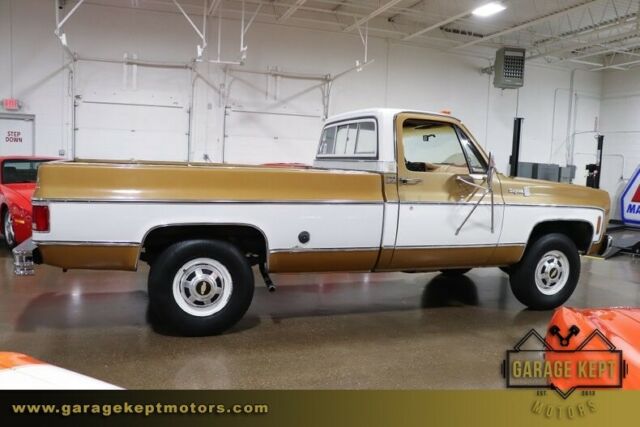 1976 Chevrolet Cheyenne Camper Special - photo 10