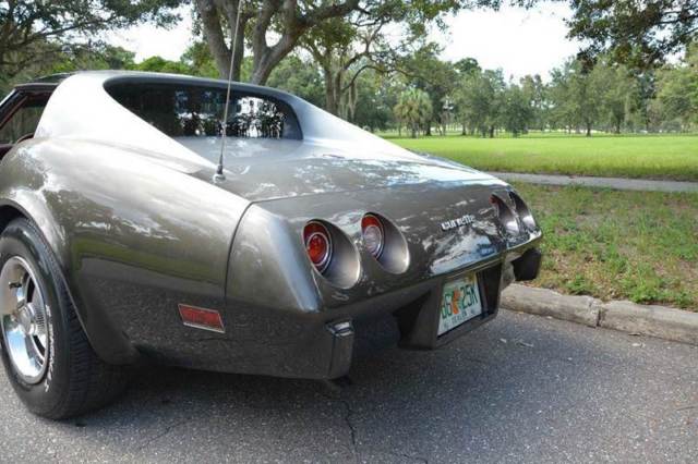 1976 Chevrolet Corvette - photo 12
