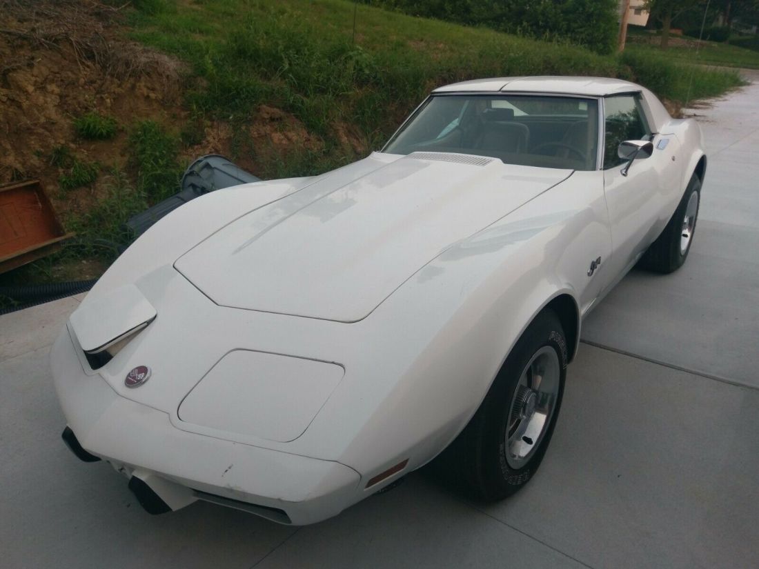 1976 Chevrolet Corvette 350 v8 Automatic barn find runs fine good project car 1976 Chevrolet Corvette