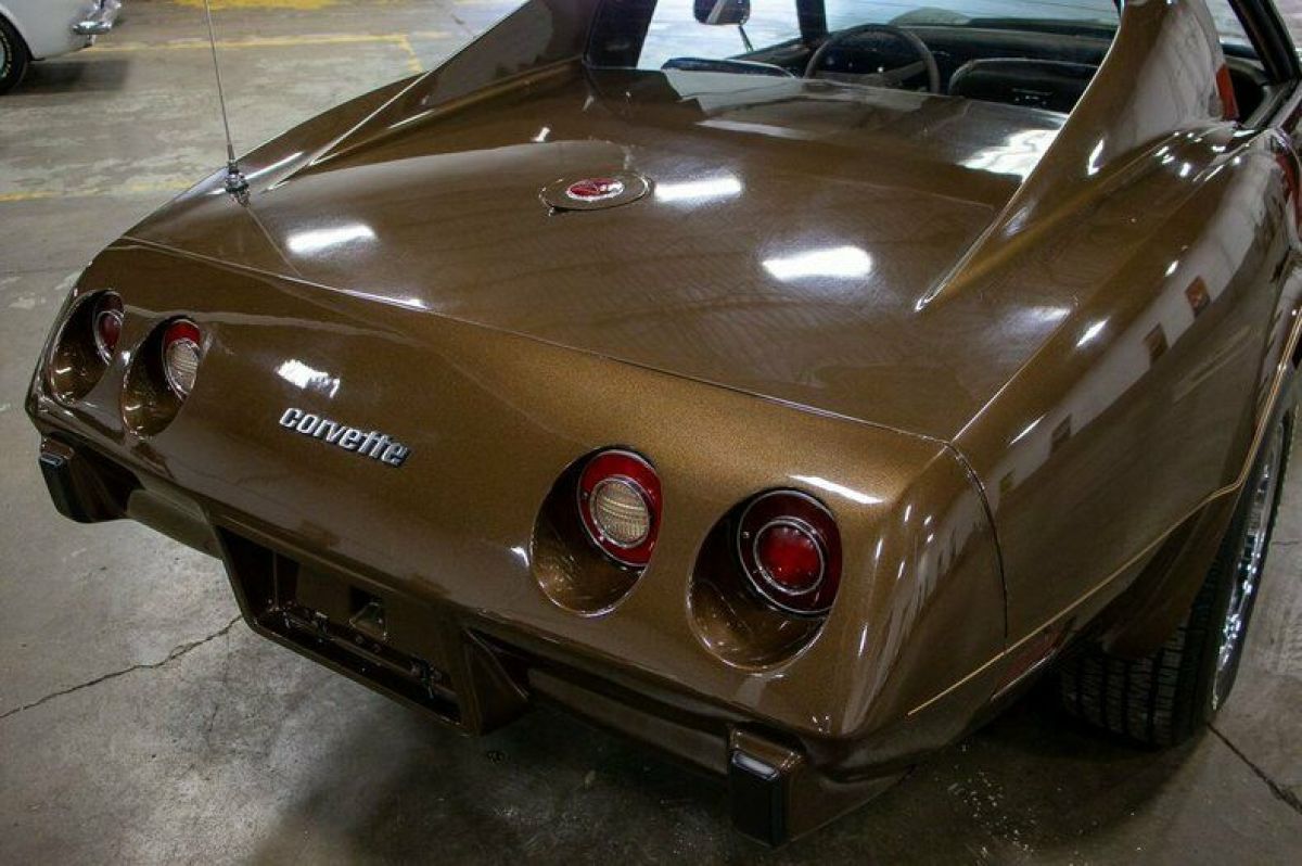 1976 Chevrolet Corvette - photo 11