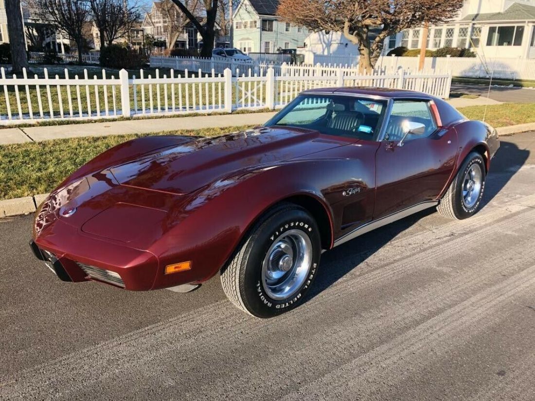 1976 CHEVROLET CORVETTE COUPE ONE OWNER 26,000 ORIGINAL MILES 1976 Chevrolet Corvette