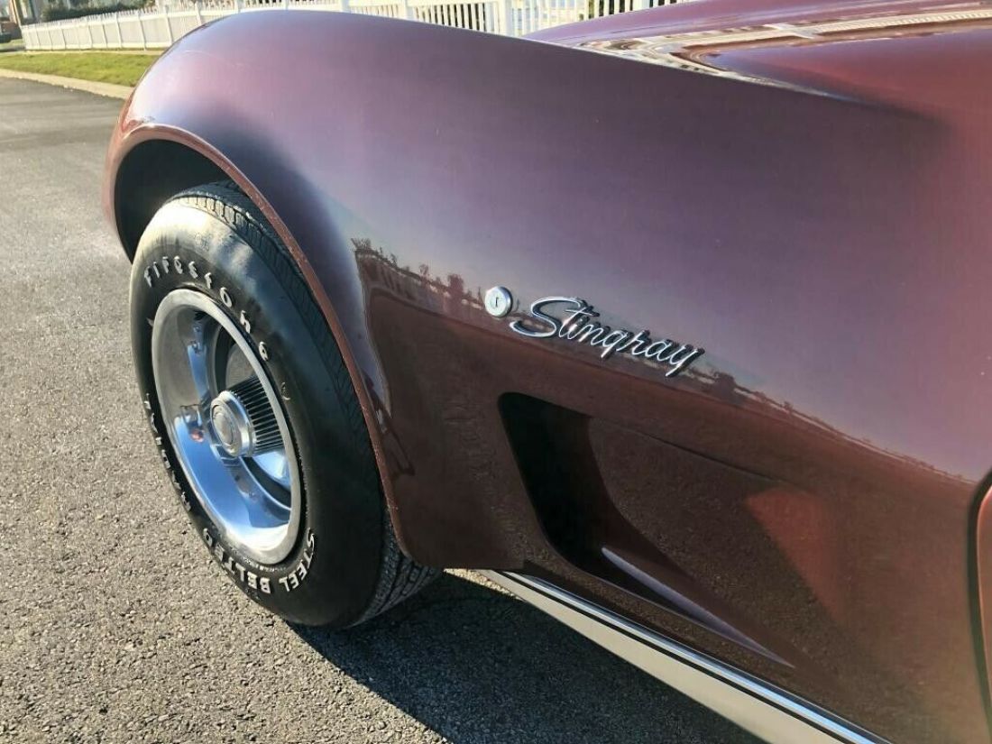 1976 Chevrolet Corvette - photo 13