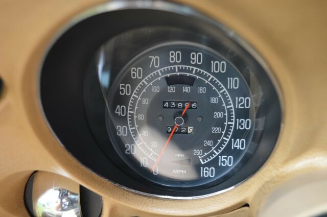 1976 Chevrolet Corvette - photo 9