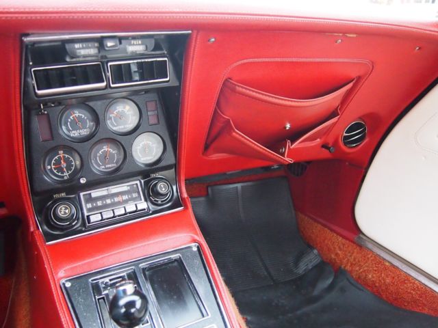 1976 Chevrolet Corvette - photo 13