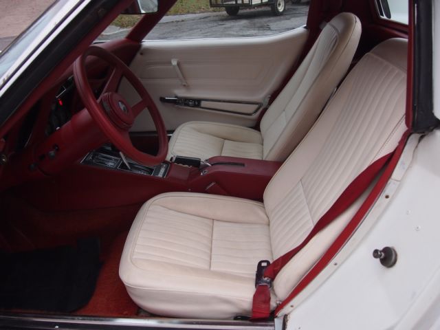 1976 Chevrolet Corvette - photo 9