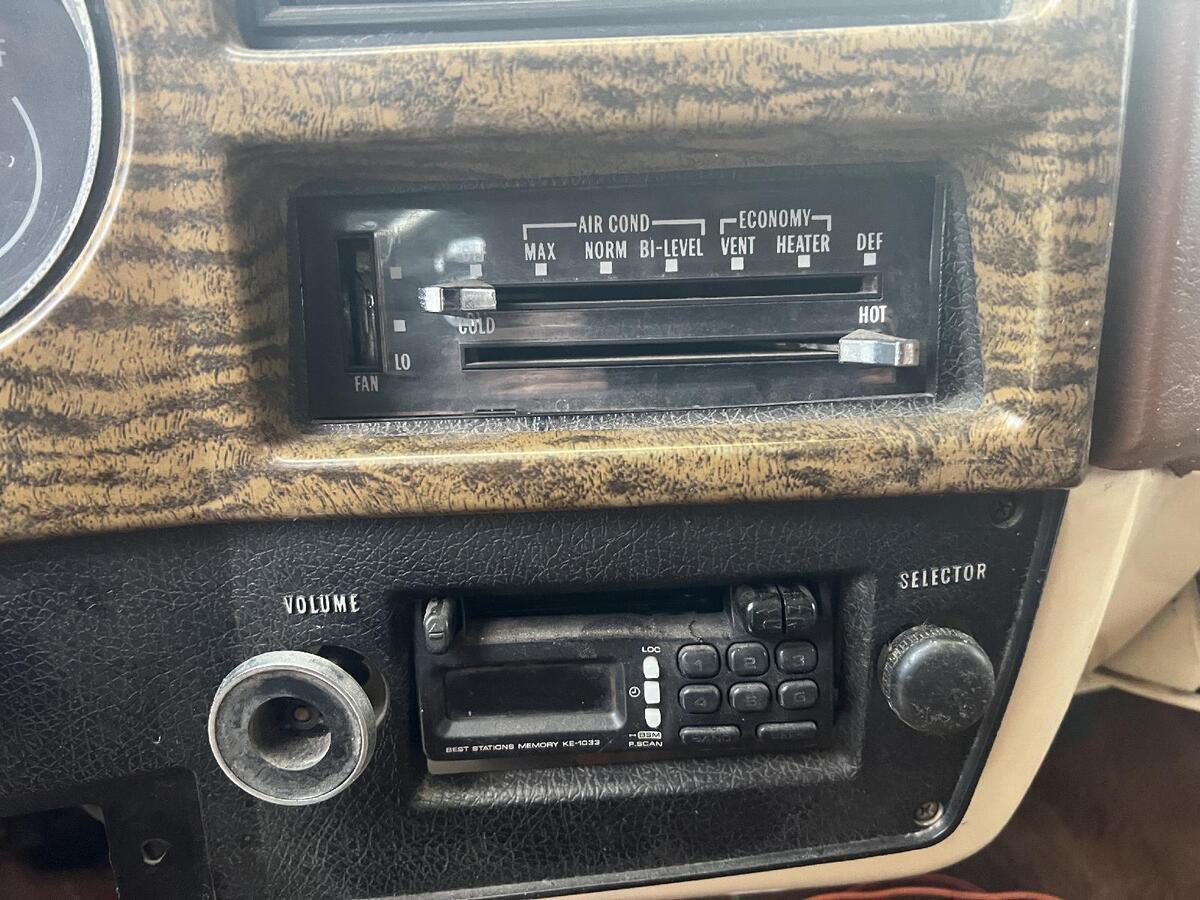 1976 Chevrolet K5 Blazer Chalet - photo 11