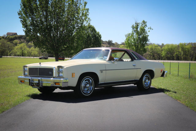 1976 Chevrolet Malibu Classic 1-Owner 43k miles V8 auto AC PS PB - photo 11
