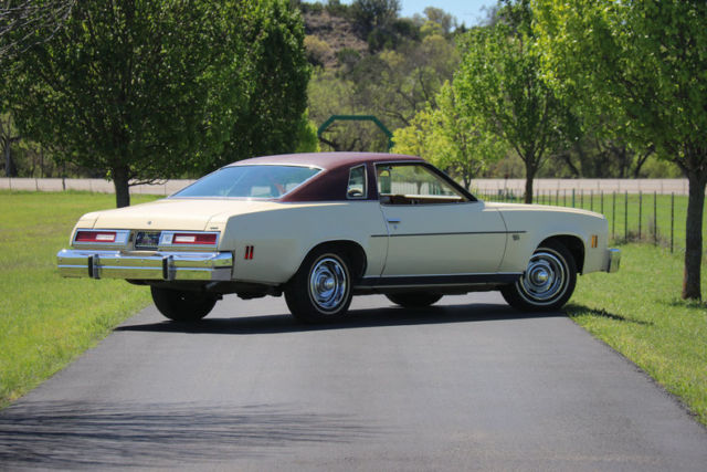 1976 Chevrolet Malibu Classic 1-Owner 43k miles V8 auto AC PS PB - photo 5