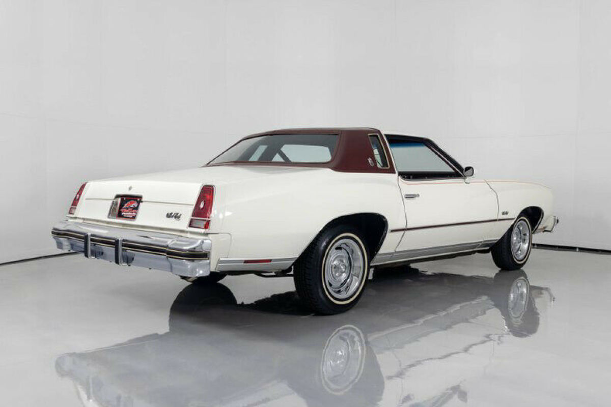 1976 Chevrolet Monte Carlo 7,712 Original Mile Survivor - photo 10