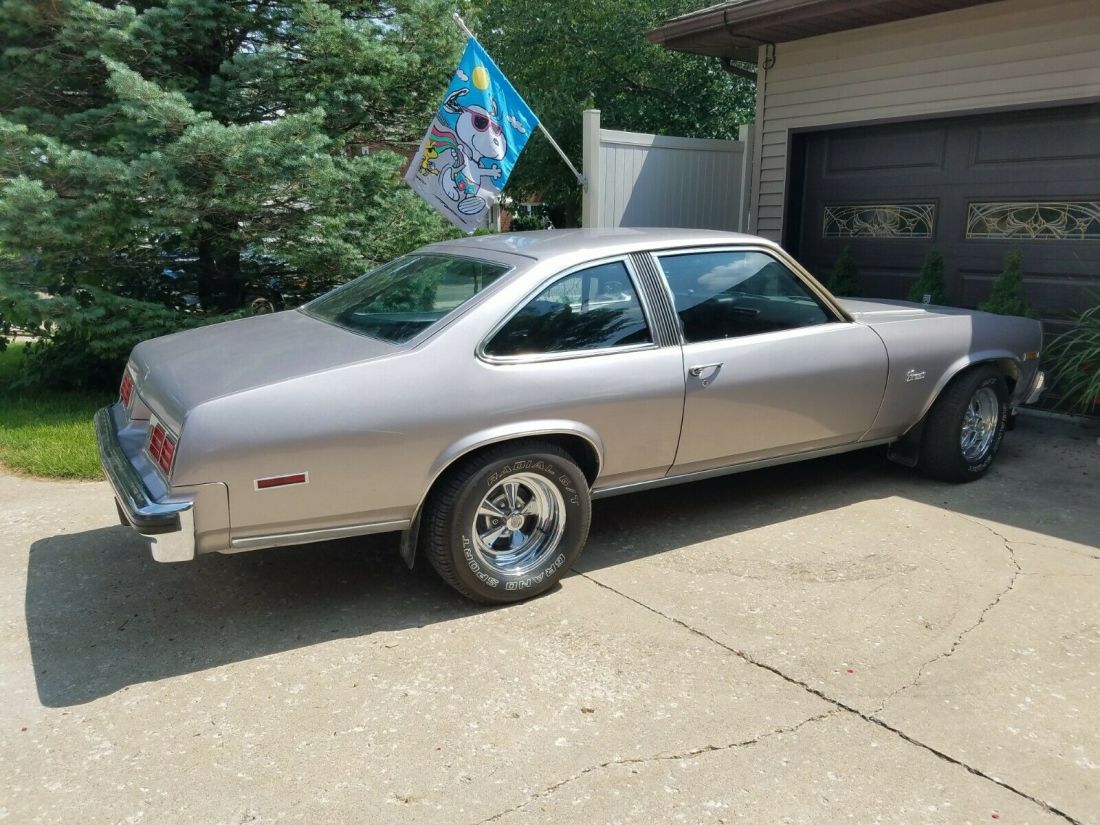 1976 Chevrolet Nova Concours - photo 2