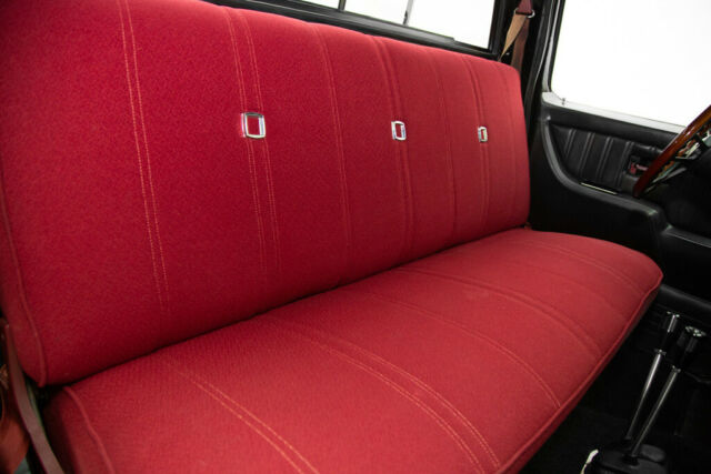 1976 Chevrolet Pickup 4WD Show Truck 383ci - photo 11