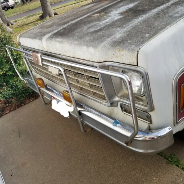 1976 Chevrolet C-10 Custom - photo 2
