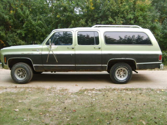 1976 Chevrolet Suburban Silverado 400 4WD 1976 Chevrolet Suburban Silverado