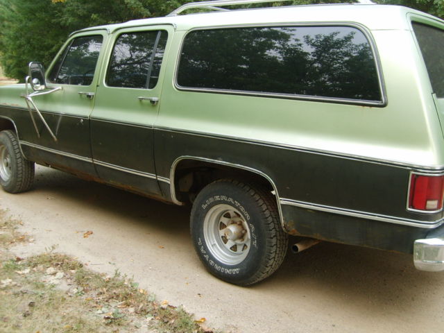 1976 Chevrolet Suburban Silverado - photo 2