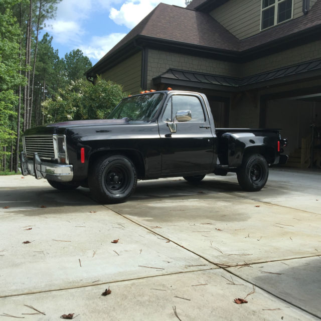 1976 Chevy C10 Stepside Hotrod w/ custom ruby flake paint 1976 Chevrolet C-10 Scottsdale
