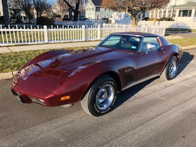 1976 CHEVY CORVETTE T-TOP 350 AUTO ONE OWNER 26,000 ORG.MILES 1976 Chevrolet Corvette --