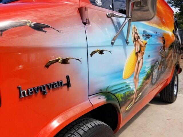 1976 Chevrolet G20 Van SHOW WINNING SHORTY VAN - photo 12