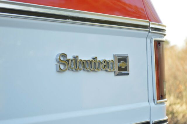 1976 Chevrolet Suburban - photo 8