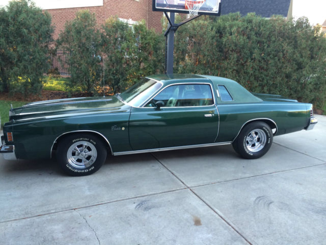 1976 Chrysler Cordoba Base Hardtop 2-Door 5.9L 1976 Chrysler Cordoba