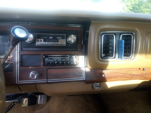 1976 Chrysler New Yorker Brougham - photo 12