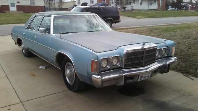 1976 Chrysler Newport Base Hardtop 4-Door - photo 2