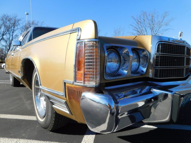 1976 Chrysler Town & Country - photo 13